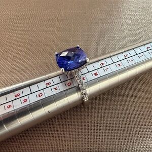 Tacori Silver Ring with Deep Blue-Purple Teardrop Gem sz 7 EUC